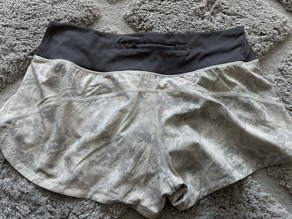 Vuori Women's Omni Performance Lined Athletic Shorts Size Small